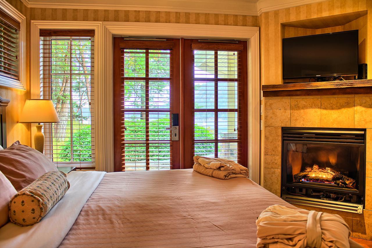 Poets Cove Resort & Spa Bedwell Harbour Exterior photo