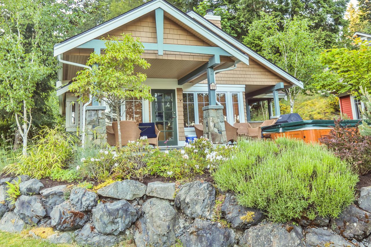 Poets Cove Resort & Spa Bedwell Harbour Exterior photo